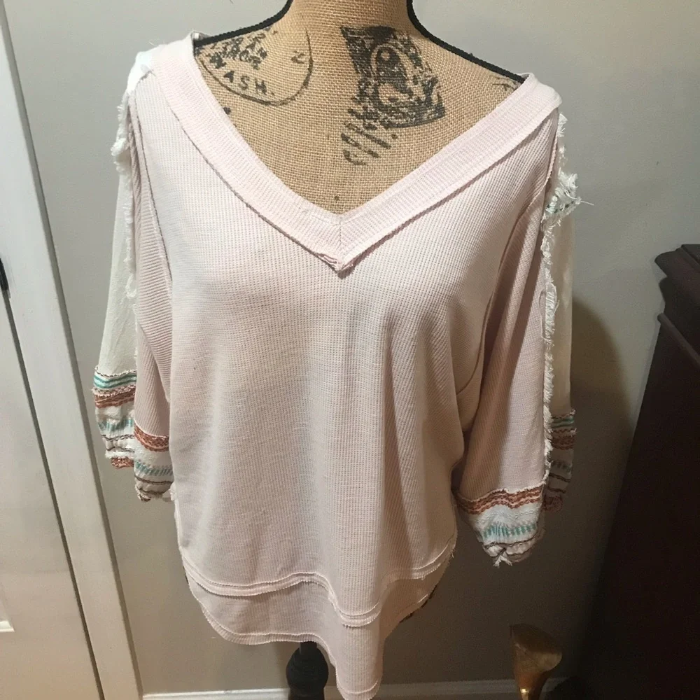 🌸FREE PEOPLE We The Free Embroidered Bubble Top